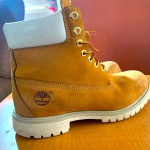 White Soles Timberland Boots